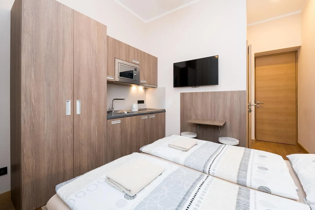 Manesova Astra Apartment Praga